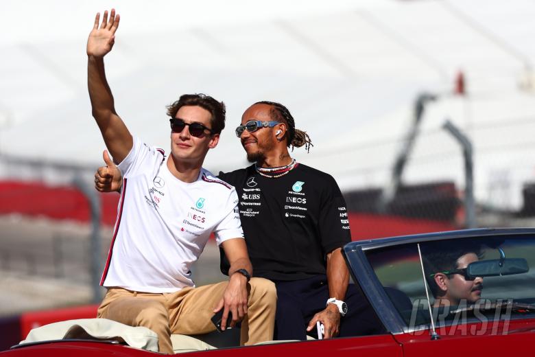 (L to R): George Russell (GBR) Mercedes AMG F1 and Lewis Hamilton (GBR) Mercedes AMG F1 on the drivers&#039; parade. Formula 1